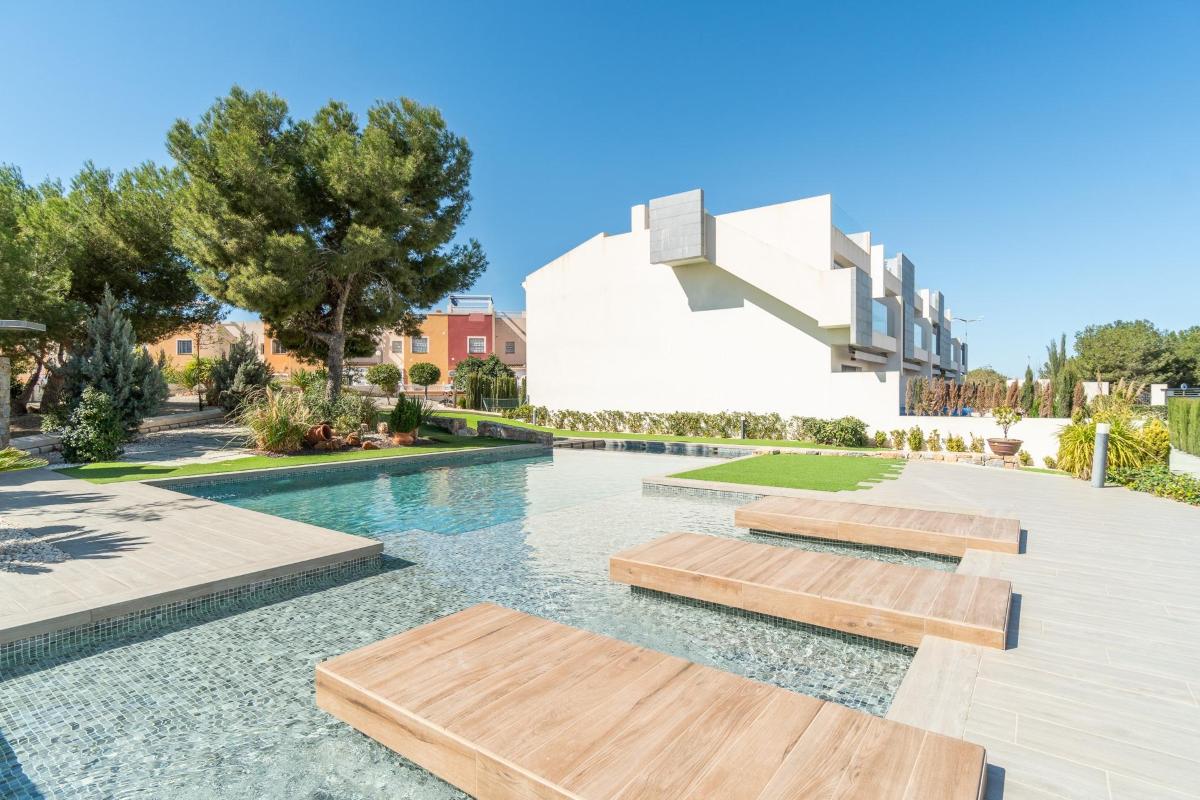 Bungalow w Torrevieja, Alicante, Hiszpania 3 sypialnie, 82 mkw. nr 148924