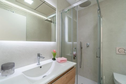 Bungalow w Torrevieja, Alicante, Hiszpania 3 sypialnie, 82 mkw. nr 148924 – zdjęcie 19