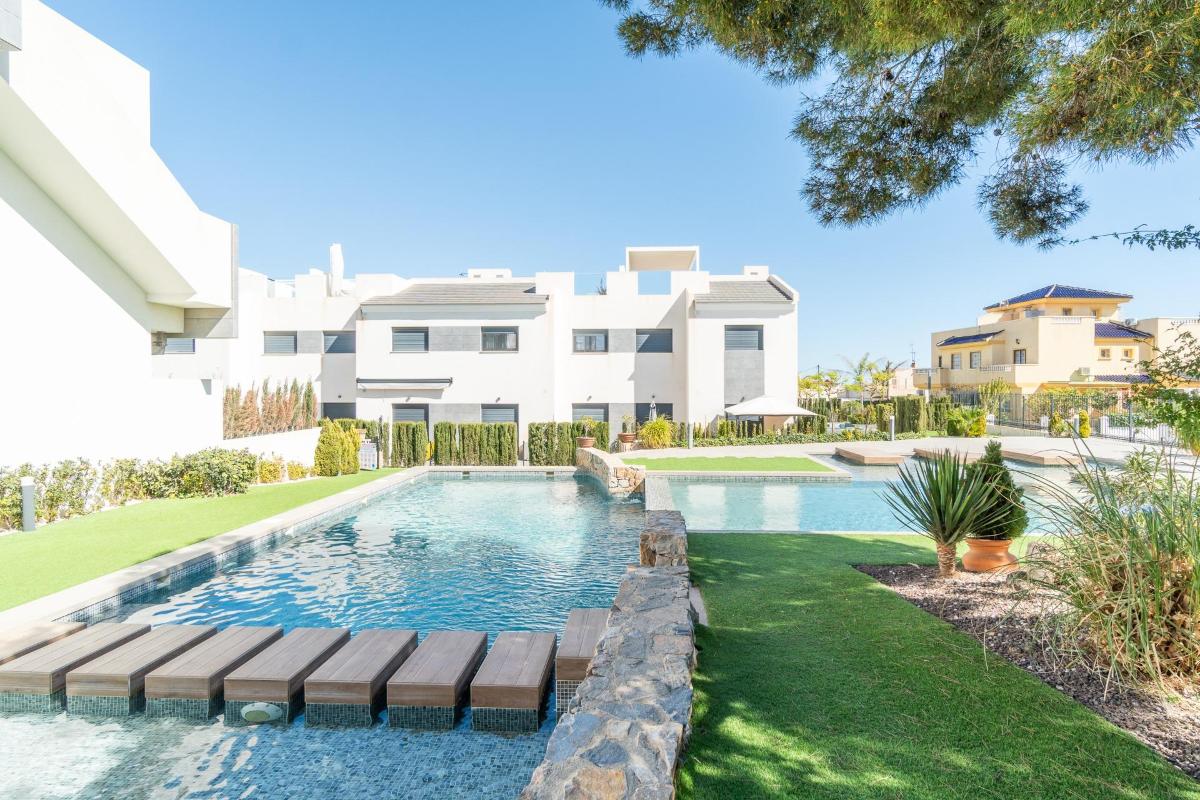 Bungalow w Torrevieja, Alicante, Hiszpania 3 sypialnie, 82 mkw. nr 148924