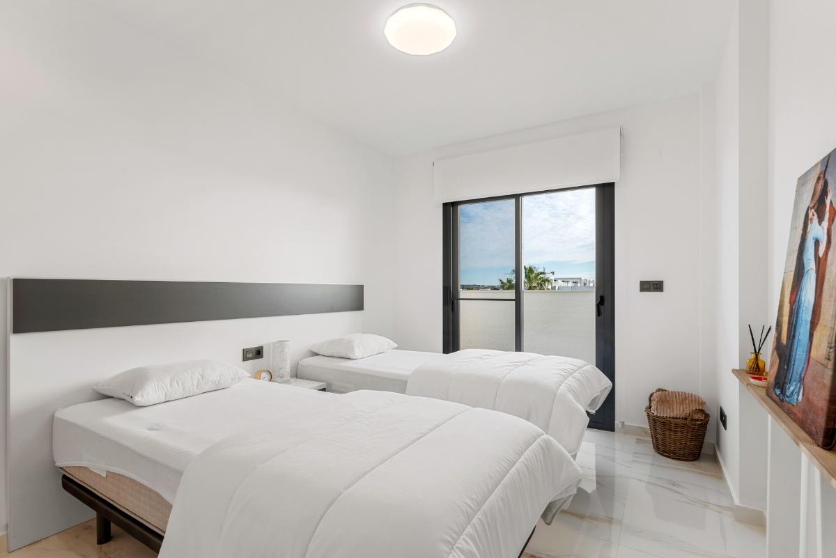 Huoneisto Guardamar del Segura, Alicante, Espanja 2 makuuhuonetta, 75 m2 No. 148923