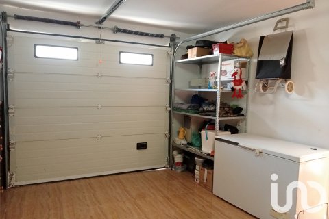 House for sale in Granada, Spain 4 bedrooms, 178 sq.m. No. 185605 - photo 17