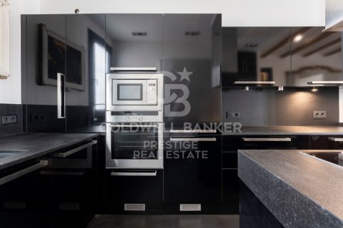 Apartment for sale in Barcelona, Spain 3 bedrooms, 153 sq.m. No. 160146 - photo 13