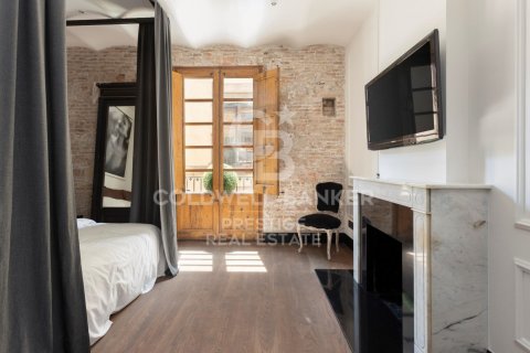 Apartment for sale in Barcelona, Spain 3 bedrooms, 153 sq.m. No. 160146 - photo 18