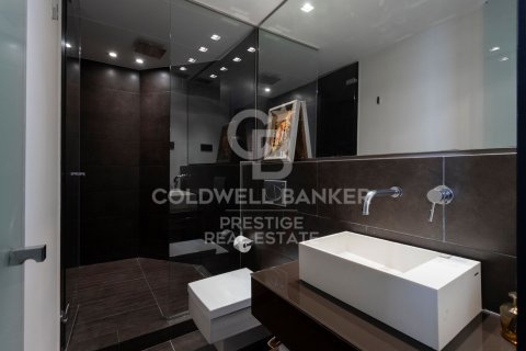 Apartment for sale in Barcelona, Spain 3 bedrooms, 153 sq.m. No. 160146 - photo 19