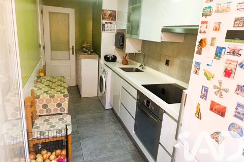 Apartment for sale in Zaragoza, Spain 3 bedrooms, 106 sq.m. No. 172437 - photo 9