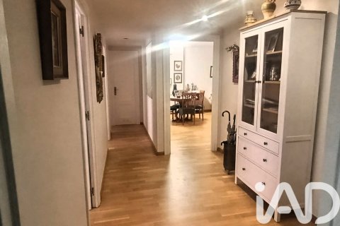 Apartment for sale in Zaragoza, Spain 3 bedrooms, 106 sq.m. No. 172437 - photo 7