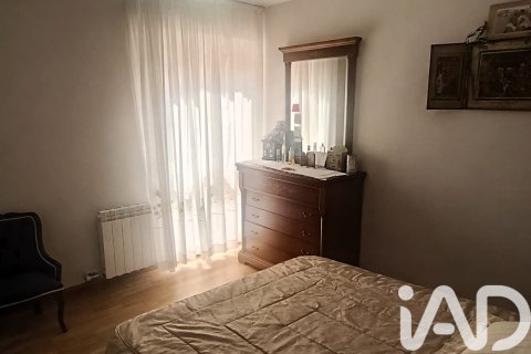 Apartment for sale in Zaragoza, Spain 3 bedrooms, 106 sq.m. No. 172437 - photo 13