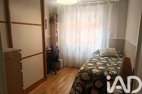 Apartment for sale in Zaragoza, Spain 3 bedrooms, 106 sq.m. No. 172437 - photo 18