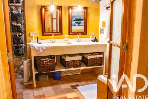 Hus till salu i Andratx, Mallorca, Spanien 2 sovrum, 265 kvm. Nr. 172436 - foto 23