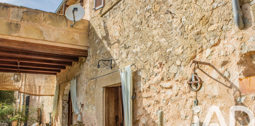 Hus i Andratx, Mallorca, Spanien 2 sovrum, 265 kvm. Nr. 172436