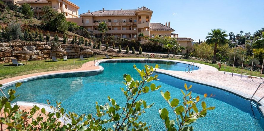 Apartment à Marbella, Malaga, Espagne 2 chambres, 113 m2 No. 169610