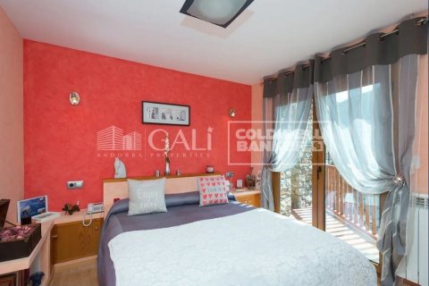 Villa till salu i Principado De Andorra (Ninguna Poblacion Tiene C.P.), Lleida, Spanien 5 sovrum, 600 kvm. Nr. 160339 - foto 7