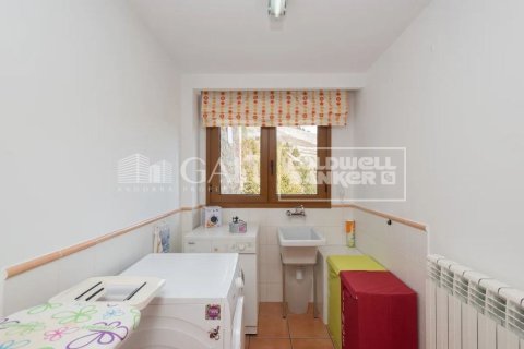 Villa till salu i Principado De Andorra (Ninguna Poblacion Tiene C.P.), Lleida, Spanien 5 sovrum, 600 kvm. Nr. 160339 - foto 12