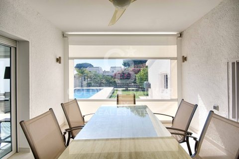Hus till salu i Empuriabrava, Girona, Spanien 3 sovrum, 170 kvm. Nr. 160334 - foto 26