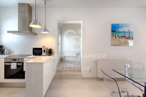 Hus till salu i Empuriabrava, Girona, Spanien 3 sovrum, 170 kvm. Nr. 160334 - foto 22