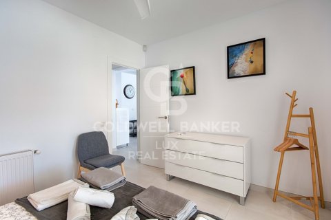 Hus till salu i Empuriabrava, Girona, Spanien 3 sovrum, 170 kvm. Nr. 160334 - foto 29