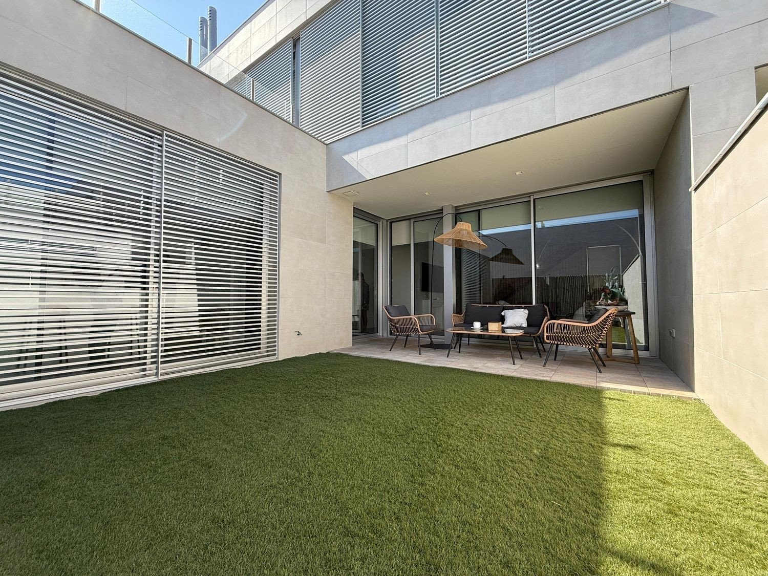 Dvīņu māja Madrid, Spānijā 5 istabas, 411 m2 Nr. 143129