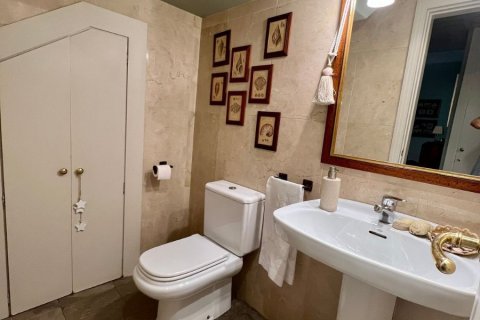 Bliźniak w Madrid, Hiszpania 3 sypialnie, 285 mkw. nr 143128 – zdjęcie 25