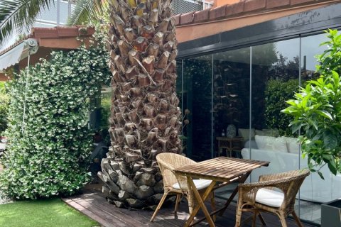 Bliźniak w Madrid, Hiszpania 3 sypialnie, 285 mkw. nr 143128 – zdjęcie 7