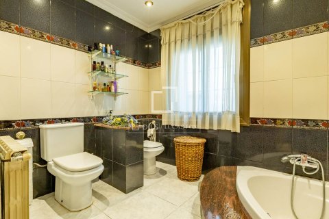 Villa in vendita a Castelldefels, Barcelona, Spagna 5 camere da letto, 296 mq. N° 150585 - foto 19