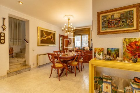 Villa in vendita a Castelldefels, Barcelona, Spagna 5 camere da letto, 296 mq. N° 150585 - foto 8