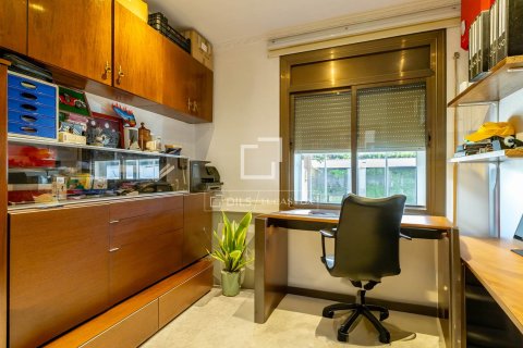 Villa in vendita a Castelldefels, Barcelona, Spagna 5 camere da letto, 296 mq. N° 150585 - foto 17