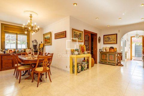 Villa in vendita a Castelldefels, Barcelona, Spagna 5 camere da letto, 296 mq. N° 150585 - foto 11