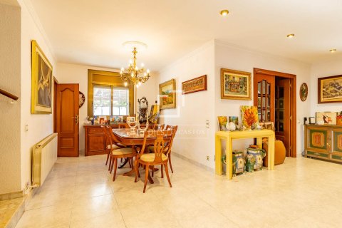 Villa in vendita a Castelldefels, Barcelona, Spagna 5 camere da letto, 296 mq. N° 150585 - foto 12