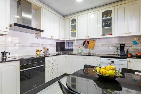 Villa in vendita a Castelldefels, Barcelona, Spagna 5 camere da letto, 296 mq. N° 150585 - foto 6