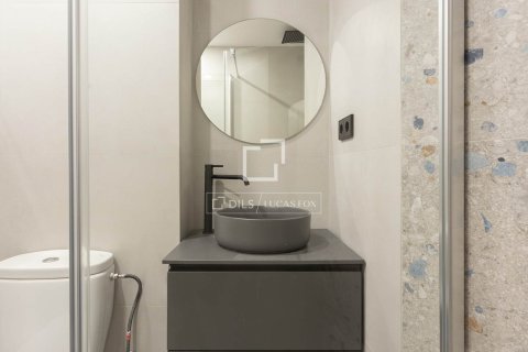 Apartamento en venta en Barcelona, España 3 dormitorios, 76 m2 No. 150584 - foto 28