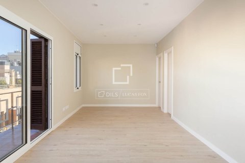 Apartamento en venta en Barcelona, España 3 dormitorios, 76 m2 No. 150584 - foto 2