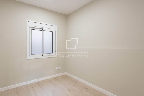 Apartamento en venta en Barcelona, España 3 dormitorios, 76 m2 No. 150584 - foto 12