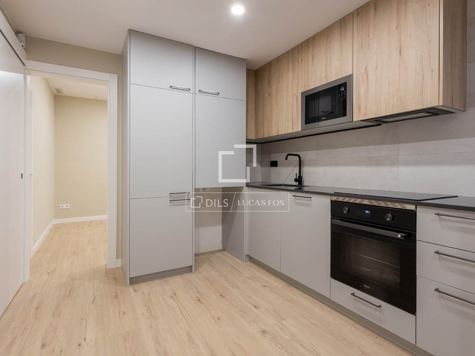 Apartment in Barcelona, Spain 3 bedrooms, 63 sq.m. No. 150584