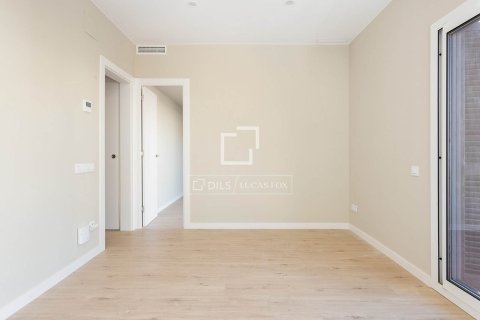 Apartamento en venta en Barcelona, España 3 dormitorios, 76 m2 No. 150584 - foto 5