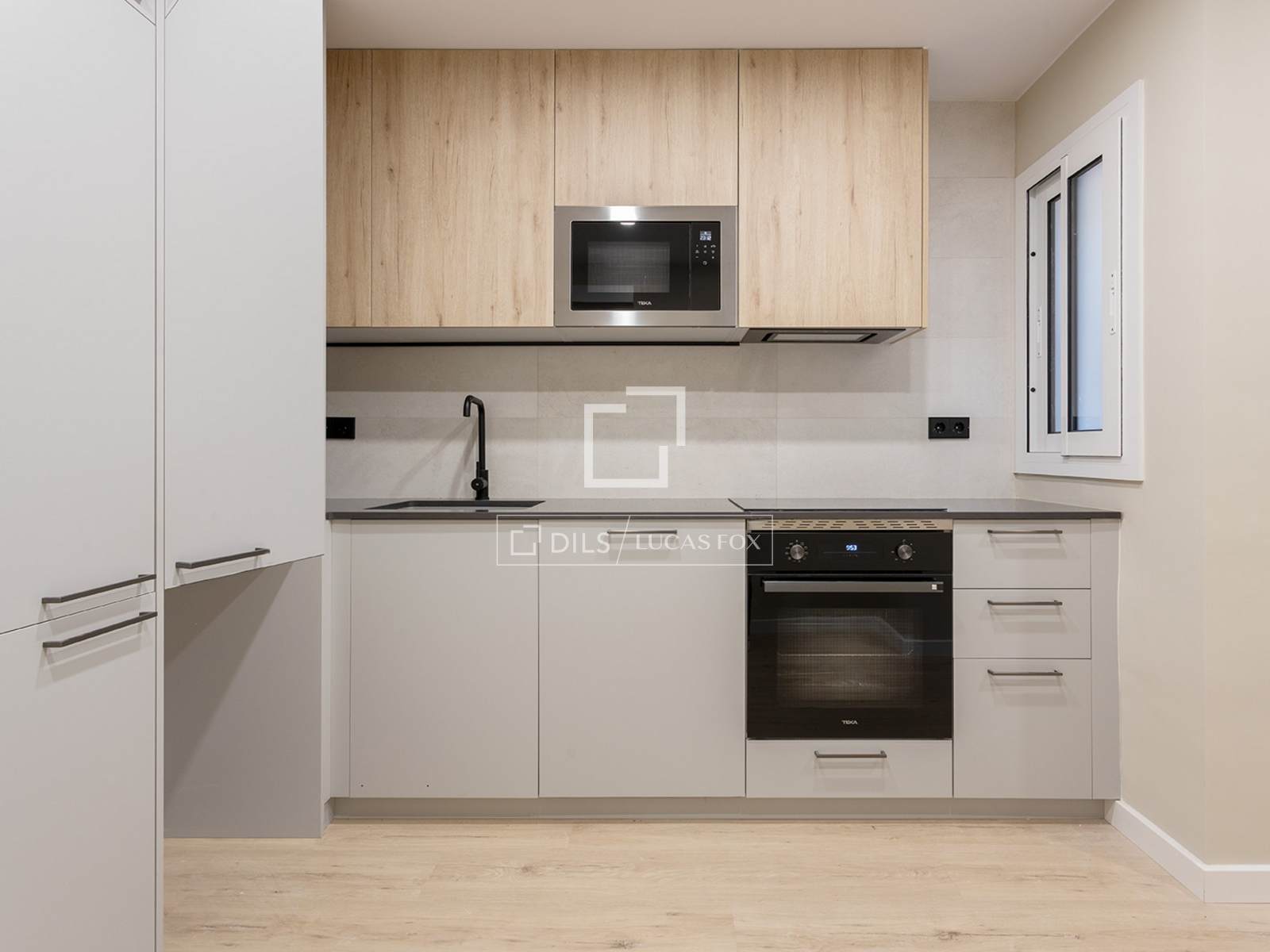 Apartment in Barcelona, Spain 3 bedrooms, 63 sq.m. No. 150584