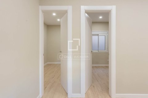 Apartamento en venta en Barcelona, España 3 dormitorios, 76 m2 No. 150584 - foto 8