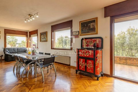 Villa for sale in Valldoreix, Barcelona, Spain 7 bedrooms, 335 sq.m. No. 150586 - photo 5