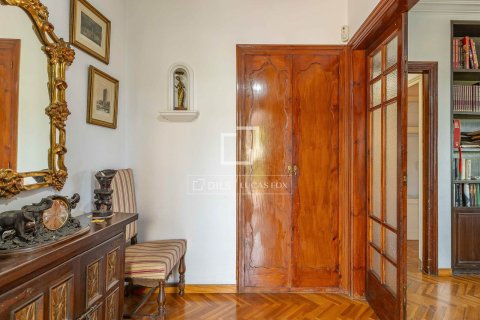 Villa for sale in Valldoreix, Barcelona, Spain 7 bedrooms, 335 sq.m. No. 150586 - photo 10