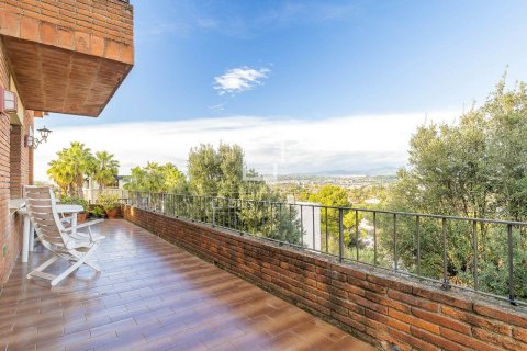 Villa for sale in Valldoreix, Barcelona, Spain 7 bedrooms, 335 sq.m. No. 150586 - photo 7
