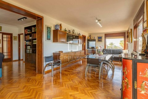 Villa for sale in Valldoreix, Barcelona, Spain 7 bedrooms, 335 sq.m. No. 150586 - photo 3