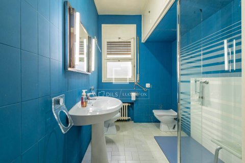 Villa for sale in Valldoreix, Barcelona, Spain 7 bedrooms, 335 sq.m. No. 150586 - photo 27