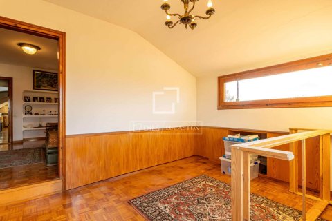 Villa for sale in Valldoreix, Barcelona, Spain 7 bedrooms, 335 sq.m. No. 150586 - photo 29