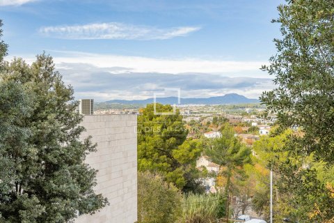 Villa for sale in Valldoreix, Barcelona, Spain 7 bedrooms, 335 sq.m. No. 150586 - photo 8