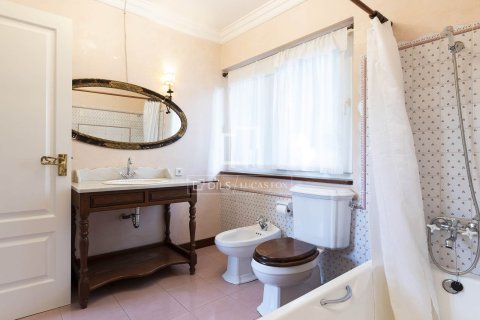 Villa for sale in Sitges, Barcelona, Spain 6 bedrooms, 520 sq.m. No. 150583 - photo 16