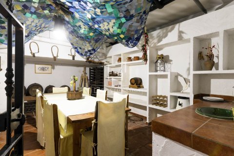 Villa for sale in Sitges, Barcelona, Spain 6 bedrooms, 520 sq.m. No. 150583 - photo 27