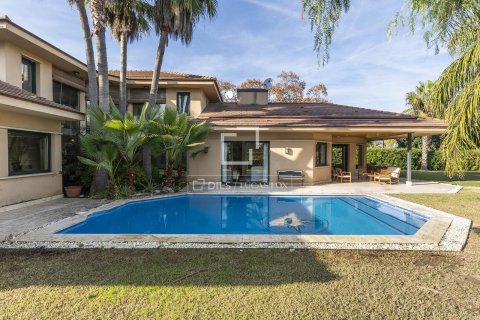 Villa for sale in Sitges, Barcelona, Spain 6 bedrooms, 520 sq.m. No. 150583 - photo 28