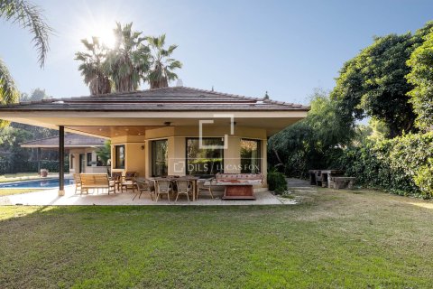 Villa for sale in Sitges, Barcelona, Spain 6 bedrooms, 520 sq.m. No. 150583 - photo 29