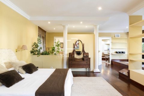 Villa for sale in Sitges, Barcelona, Spain 6 bedrooms, 520 sq.m. No. 150583 - photo 12