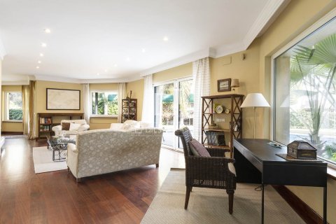 Villa for sale in Sitges, Barcelona, Spain 6 bedrooms, 520 sq.m. No. 150583 - photo 8