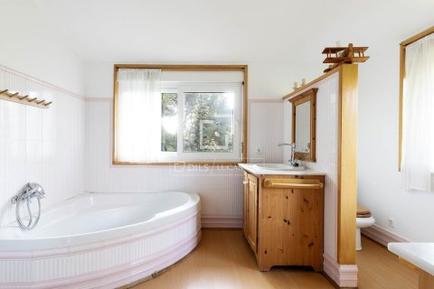 Villa for sale in Sitges, Barcelona, Spain 6 bedrooms, 520 sq.m. No. 150583 - photo 22